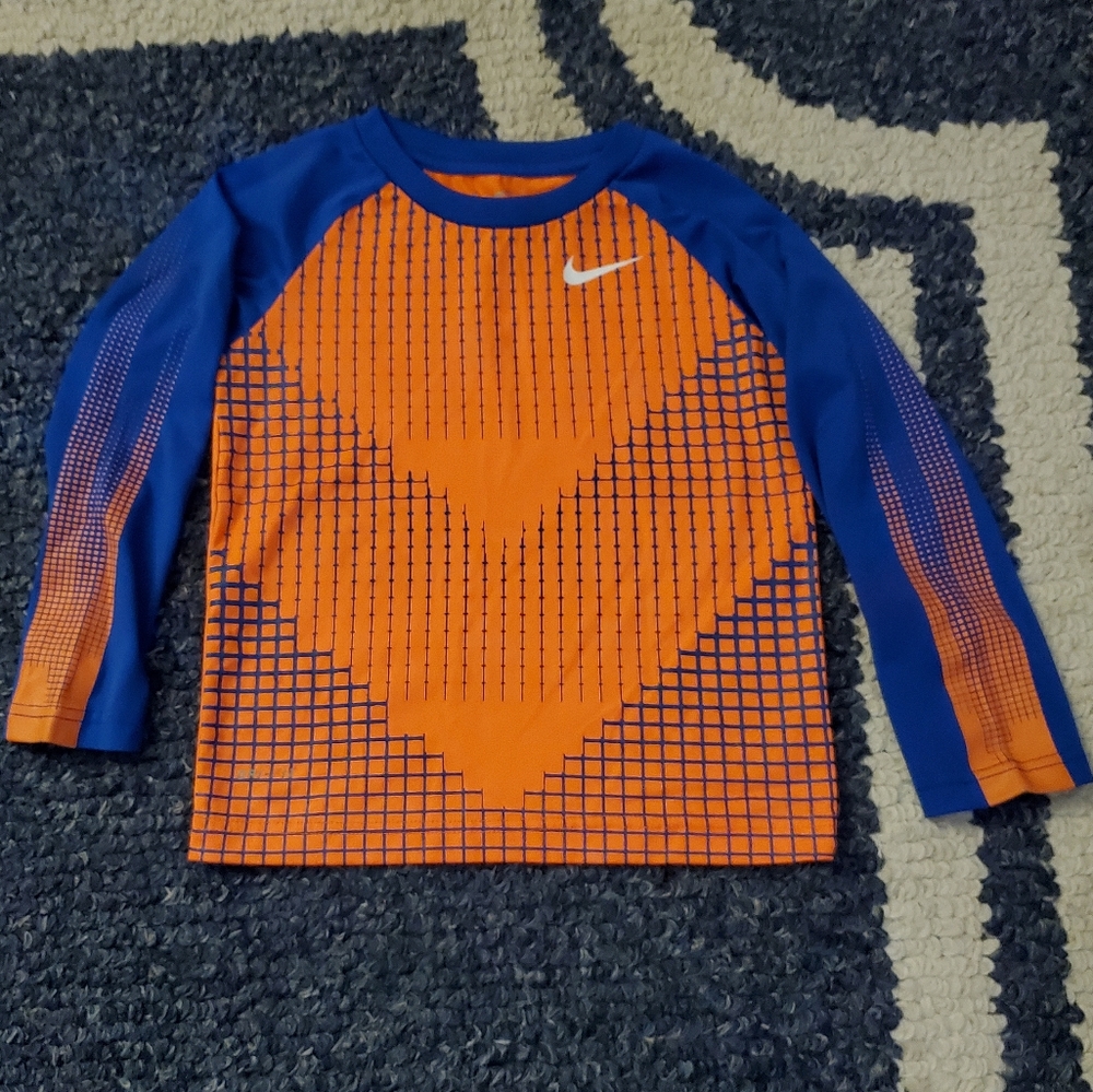 Size 6 nike dri-fit shirt